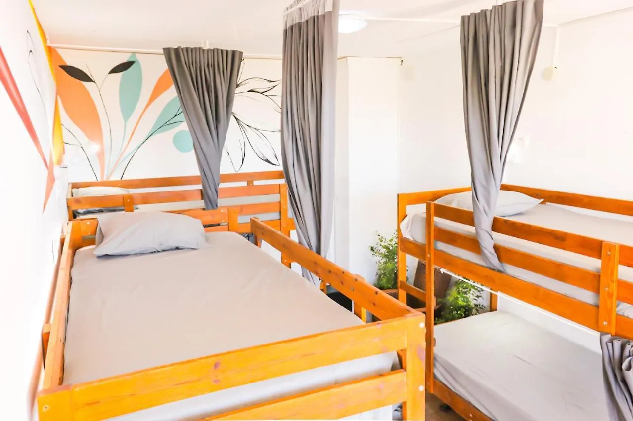 بيت شباب Ocean Nomads Coworking أرونا
