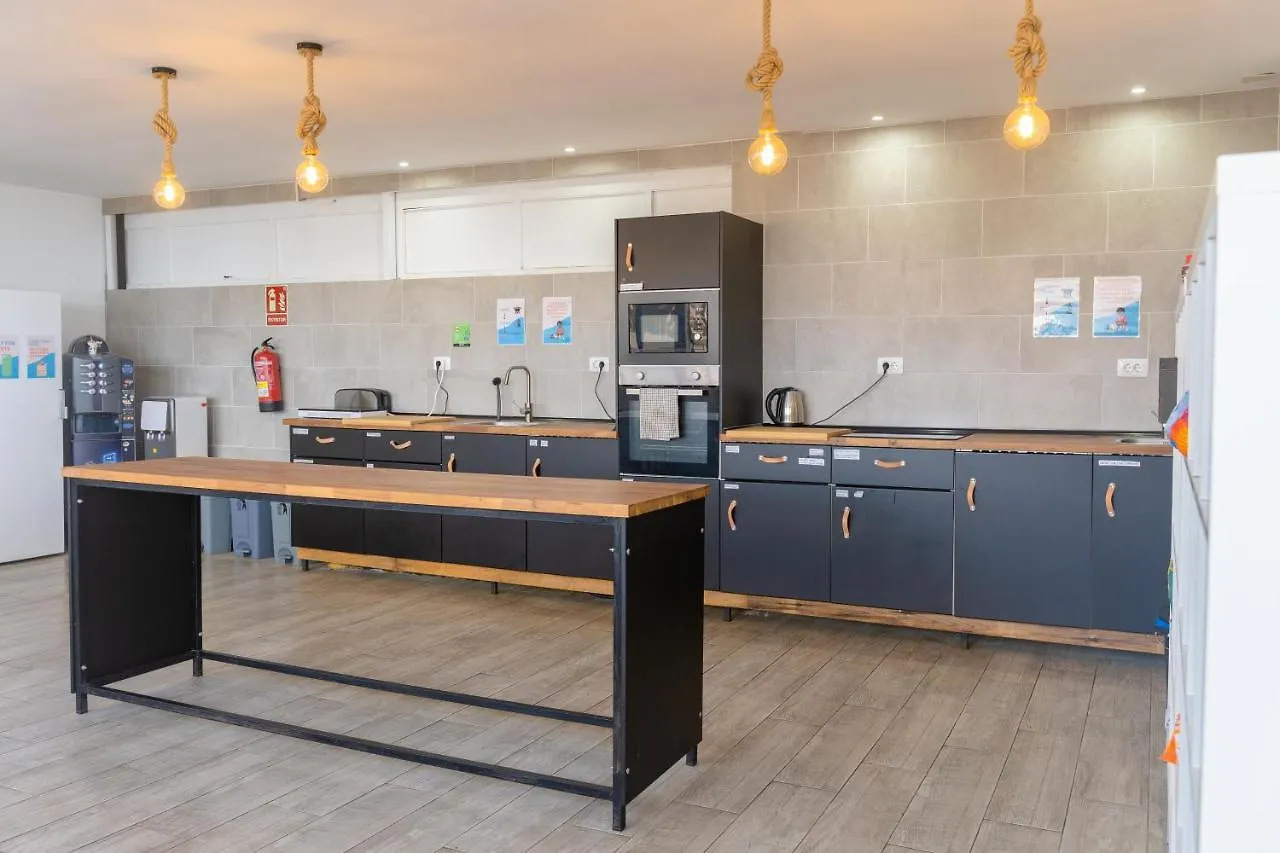 بيت شباب Ocean Nomads Coworking أرونا